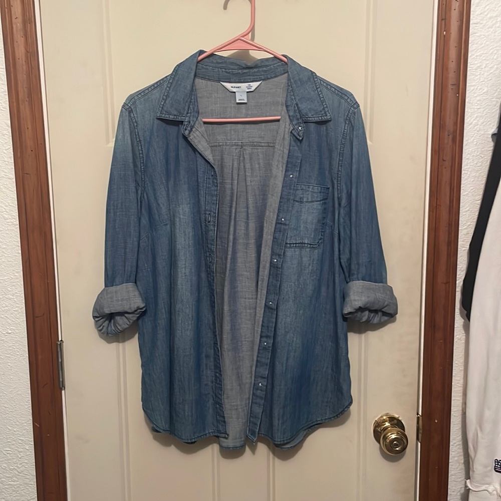 Cute denim button up